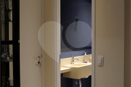 Apartamento à venda com 3 suítes em Santa Teresinha, São Paulo, SP
