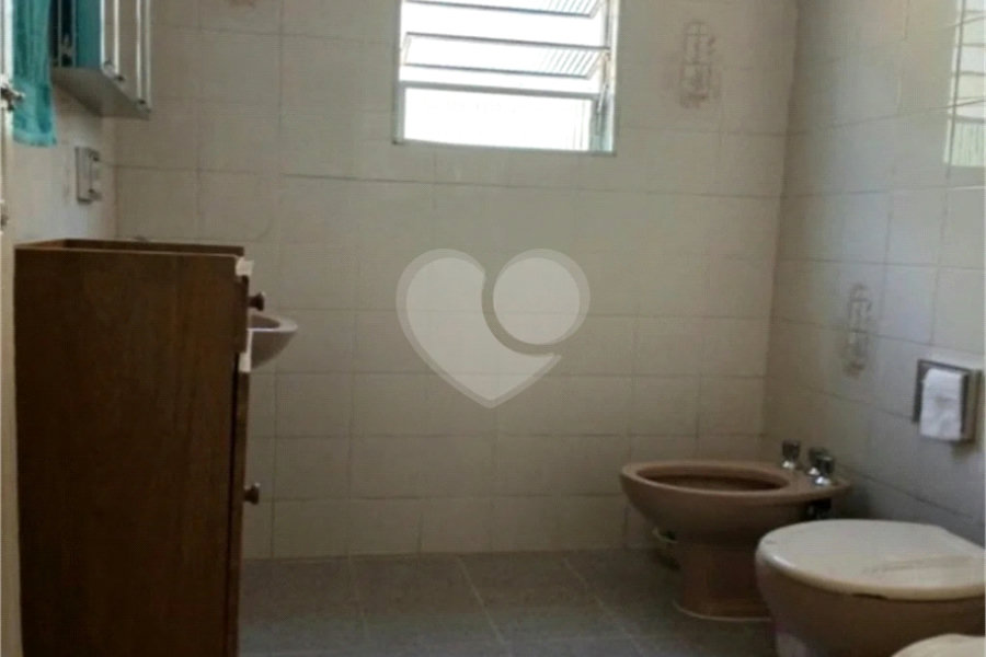 Casa à venda com 3 quartos, sendo 1 suíte, em Vila Mariana, São Paulo, SP