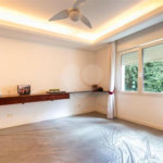 Casa à venda com 6 suítes no condomínio Vitória Régia, São Paulo - SP