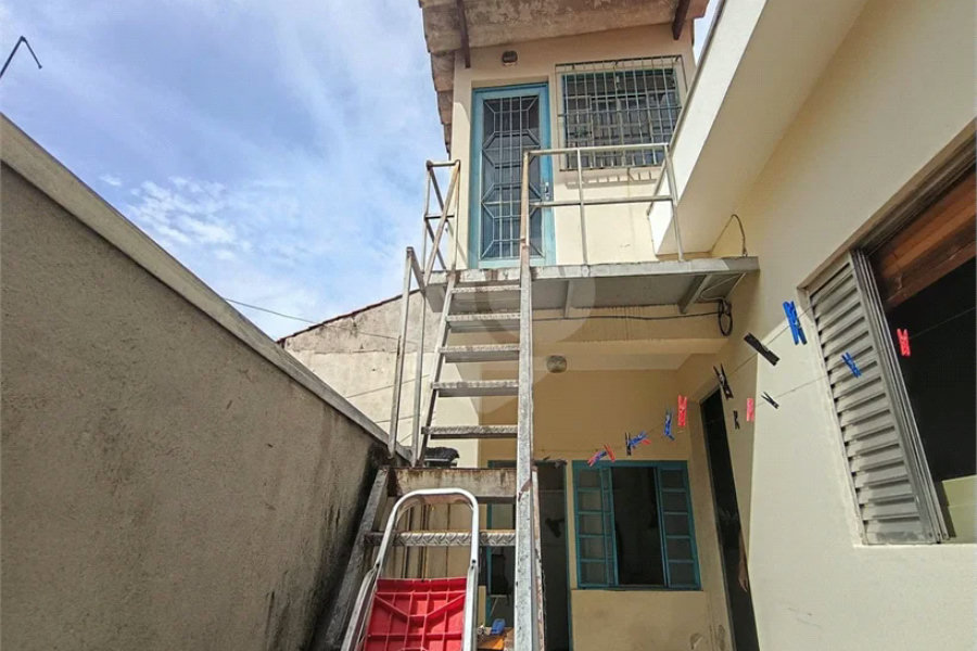 Casa Térrea à venda com 5 quartos, sendo 1 suíte,  em Chora Menino, São Paulo, SP