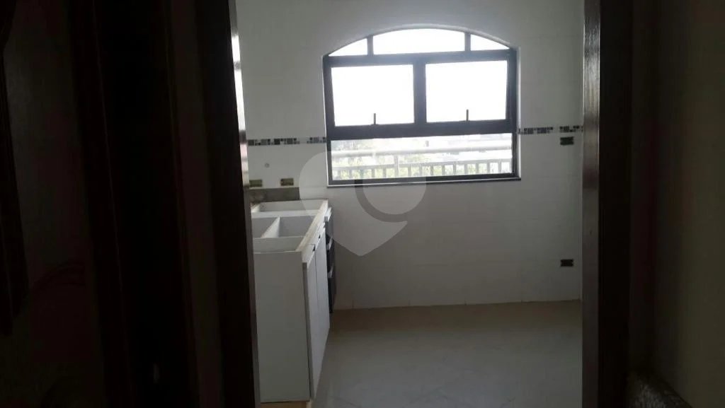 Sobrado à venda com 5 quartos, sendo 3 suítes, em Tremembé, São Paulo, SP