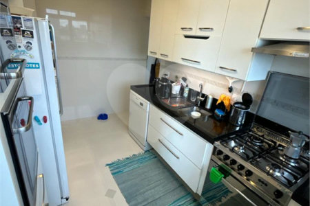 Apartamento à venda com 3 suítes em Santa Teresinha, São Paulo, SP