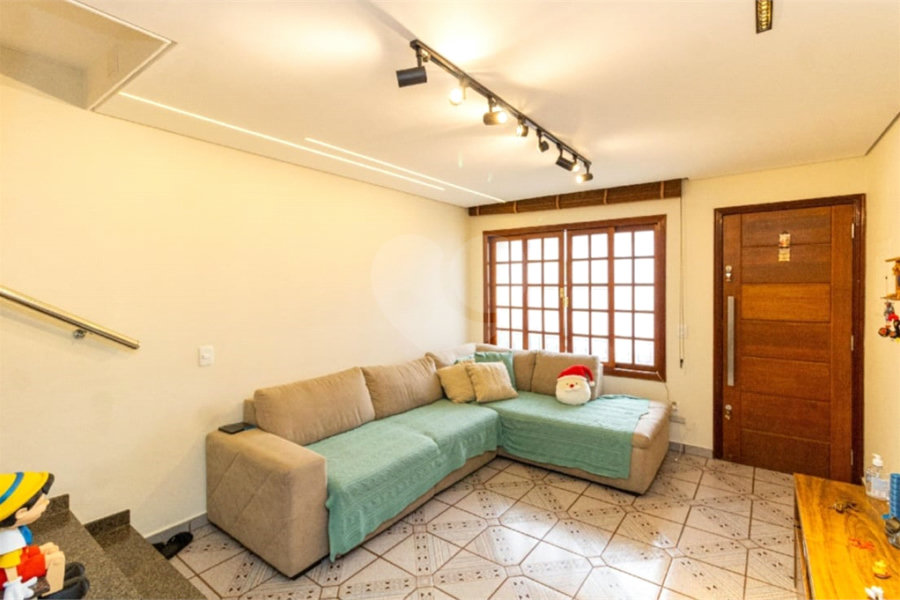 Casa à venda com 2 quartos, sendo 1 suíte, no condomínio Colina de Goiás, São Paulo - SP