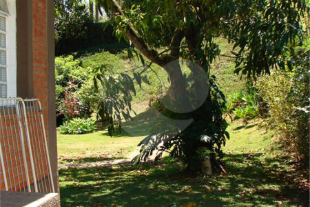 Casa à venda com 3 quartos, sendo 1 suíte, no condomínio Estância Marambaia, Vinhedo - SP