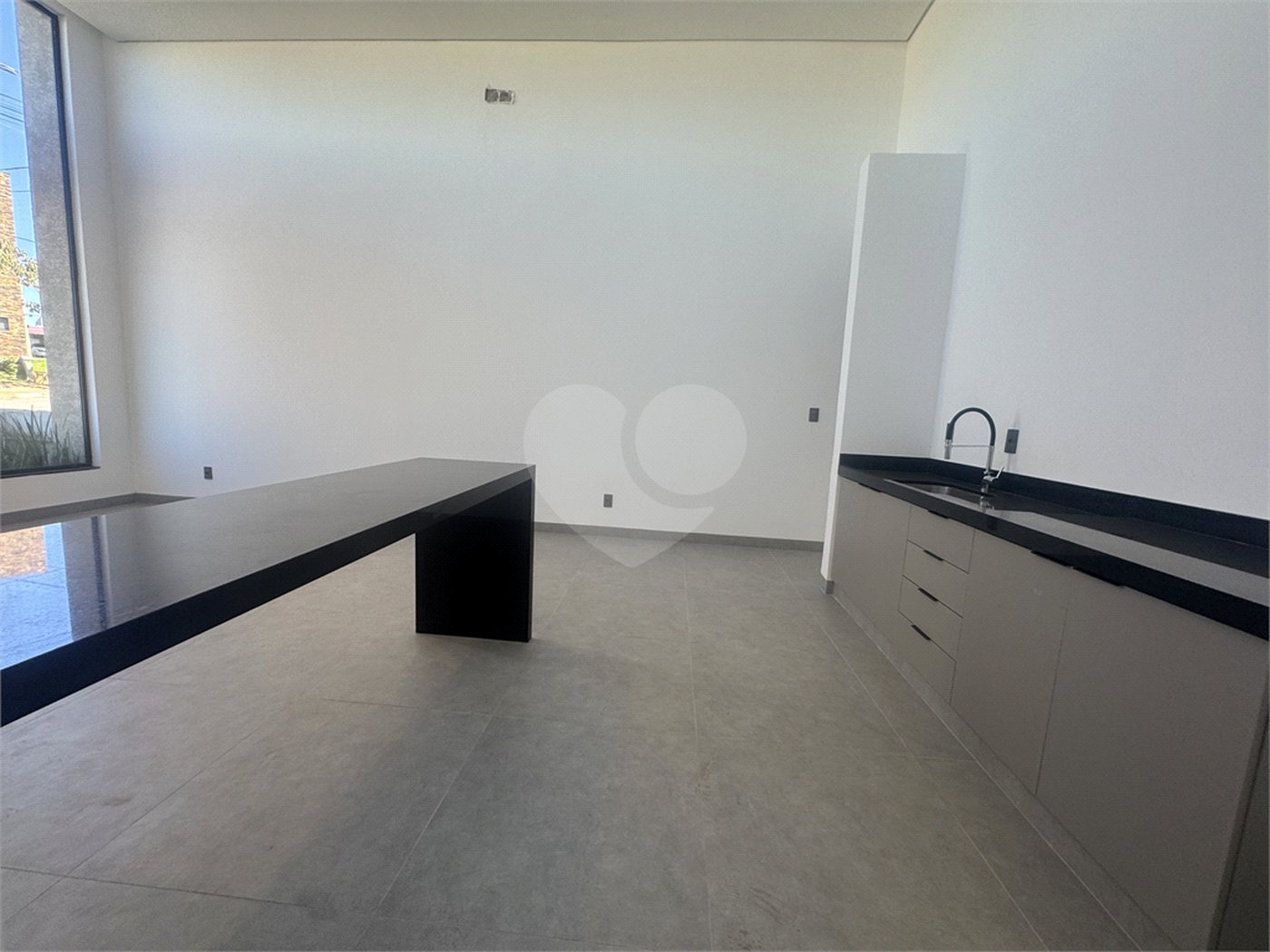 Casa à venda com 3 quartos, sendo 1 suíte, no condomínio Residencial Villagio Wanel, Sorocaba - SP
