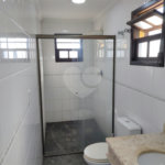 Casa à venda com 5 quartos, sendo 2 suítes, no condomínio Cinco Lagos Portaria II, Mairiporã - SP