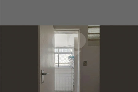 Apartamento à venda com 3 quartos, sendo 1 suíte,  em Aclimação, São Paulo, SP