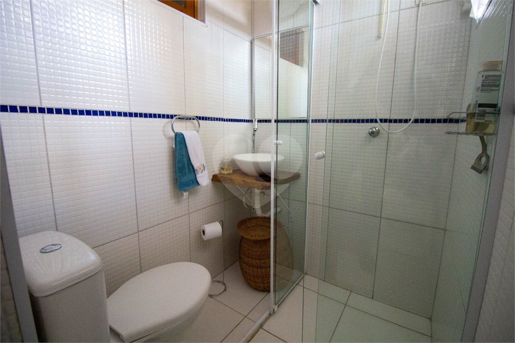 Chácara à venda com 5 quartos, sendo 4 suítes, no Centro (canguera), São Roque, SP