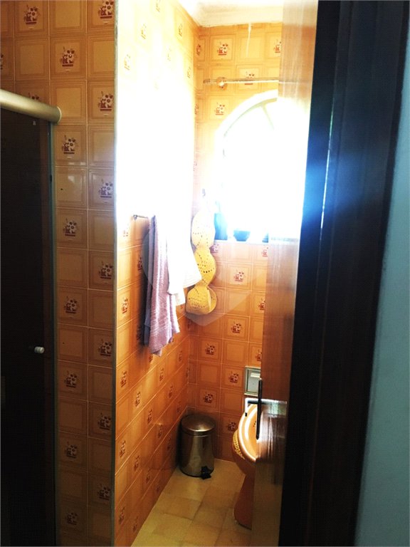 Sobrado à venda com 4 quartos, sendo 1 suíte,  em Vila Gomes, São Paulo, SP