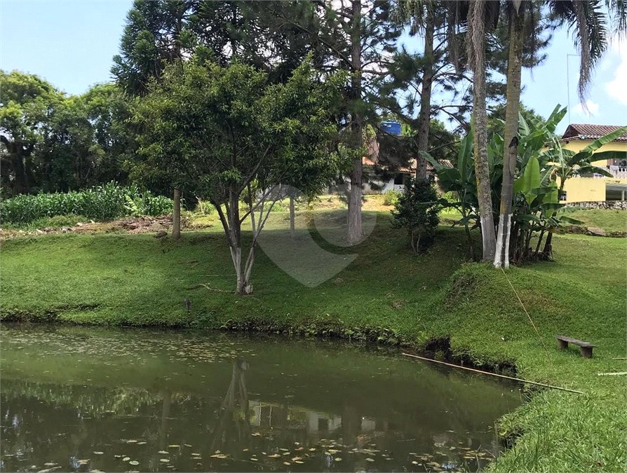 Chácara à venda com 3 quartos, sendo 1 suíte,  em Loteamento Jardim Nova Ibiúna, Ibiúna, SP