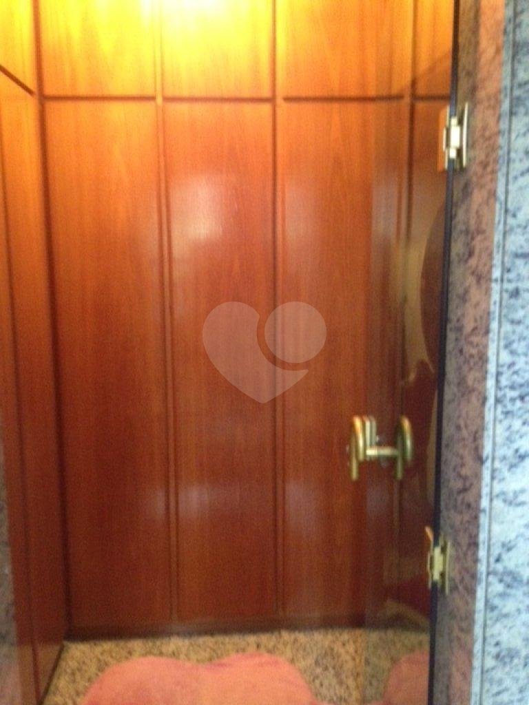 Casa à venda com 4 quartos, sendo 3 suítes, em Vila Paiva, São Paulo, SP