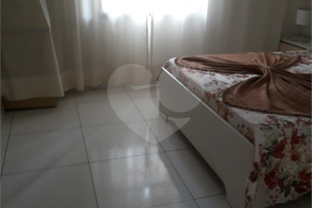 Casa Térrea à venda com 3 quartos em Jardim Nadir, São Paulo, SP