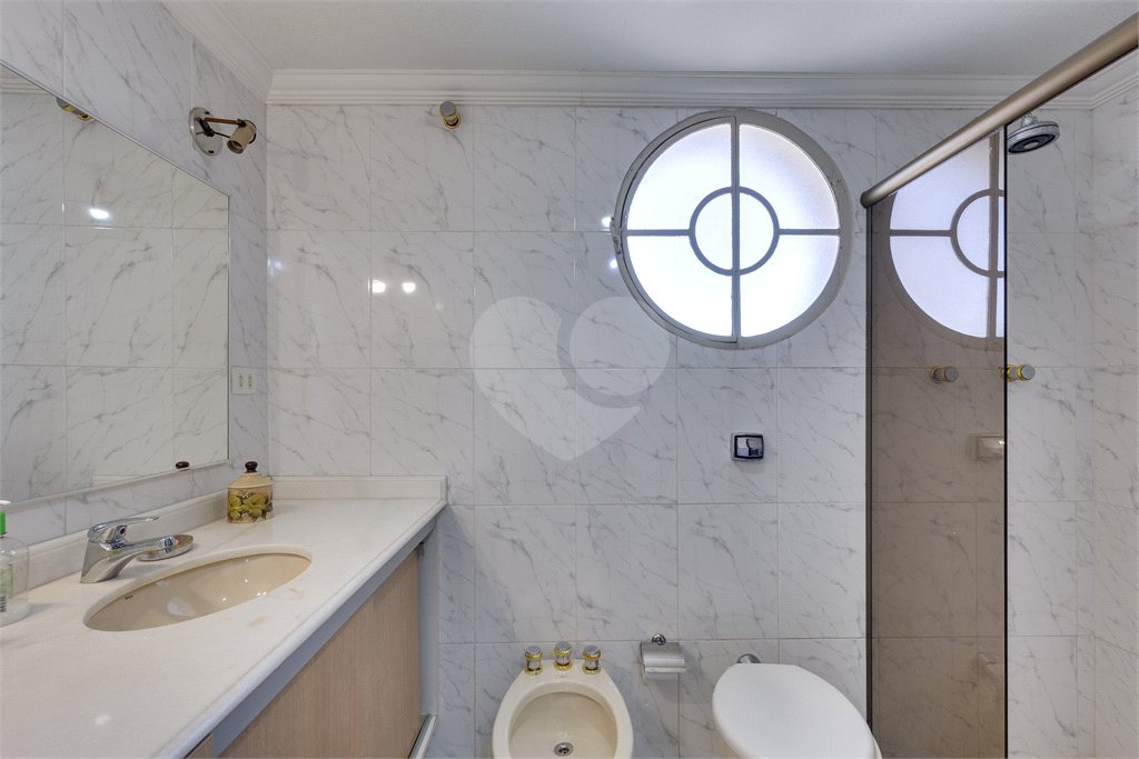Apartamento à venda com 4 quartos, sendo 1 suíte, em Alto da Boa Vista, São Paulo, SP