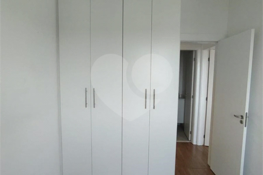Apartamento à venda ou para alugar com 2 quartos, sendo 1 suíte, em Condomínio Granja Viana Ii, Cotia, SP