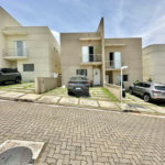 Casa à venda com 3 quartos, sendo 1 suíte, no condomínio Villaggio Viana, Cotia - SP