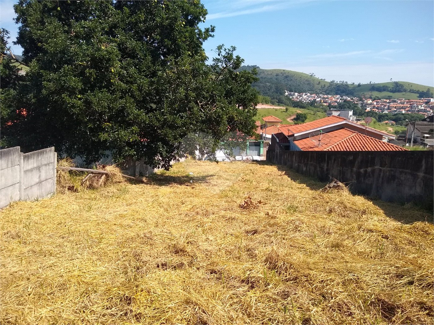 Terreno à venda no Centro, Bom Jesus dos Perdões, SP