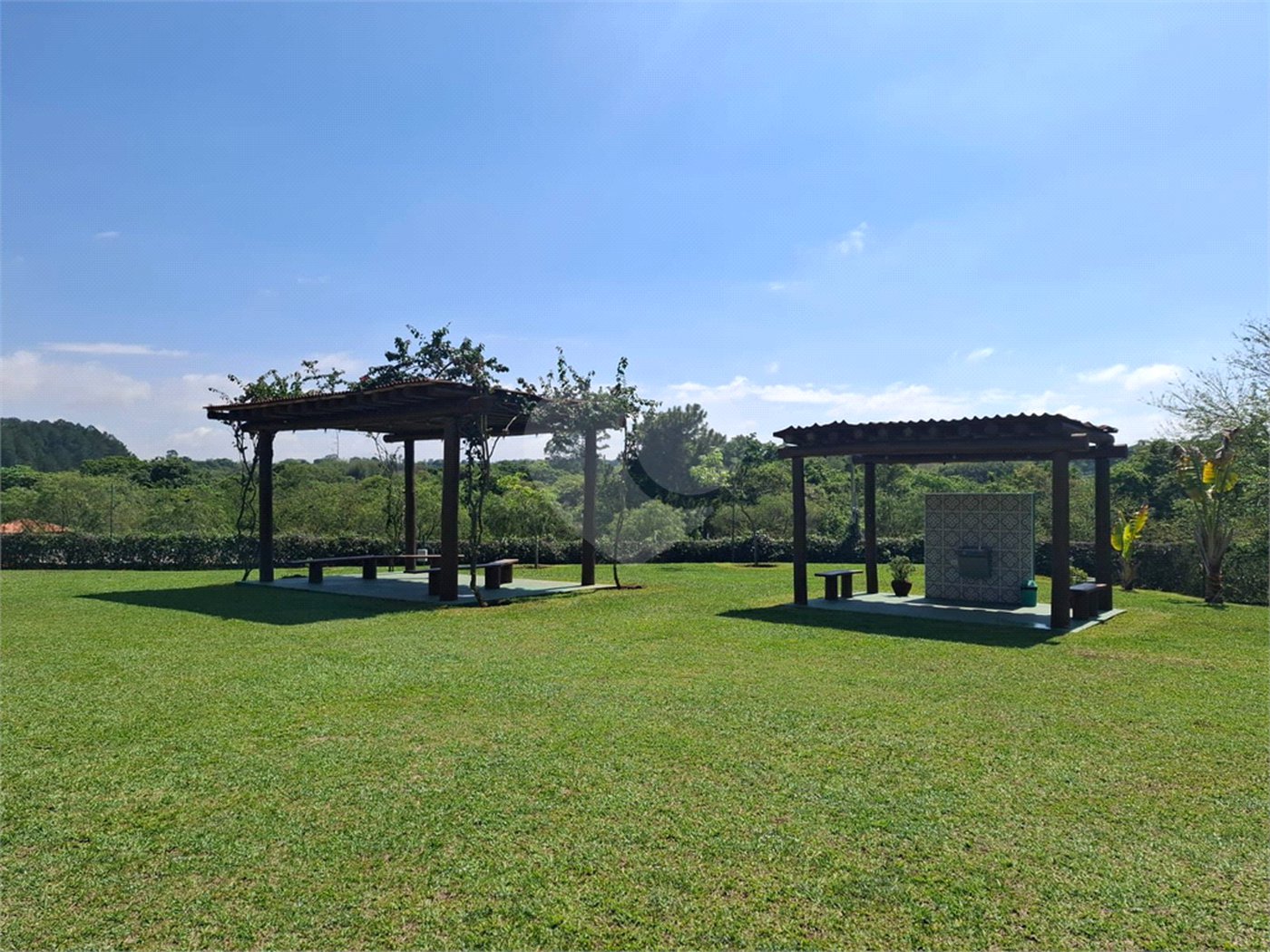 Terreno à venda no condomínio Village Saint Charbel, Araçoiaba da Serra - SP