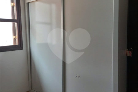 Sobrado à venda com 3 quartos, sendo 1 suíte,  em Vila Lavínia, Mogi das Cruzes, SP