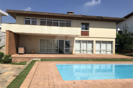 Sobrado à venda com 5 quartos, sendo 1 suíte, em Jardim São Bento, São Paulo, SP
