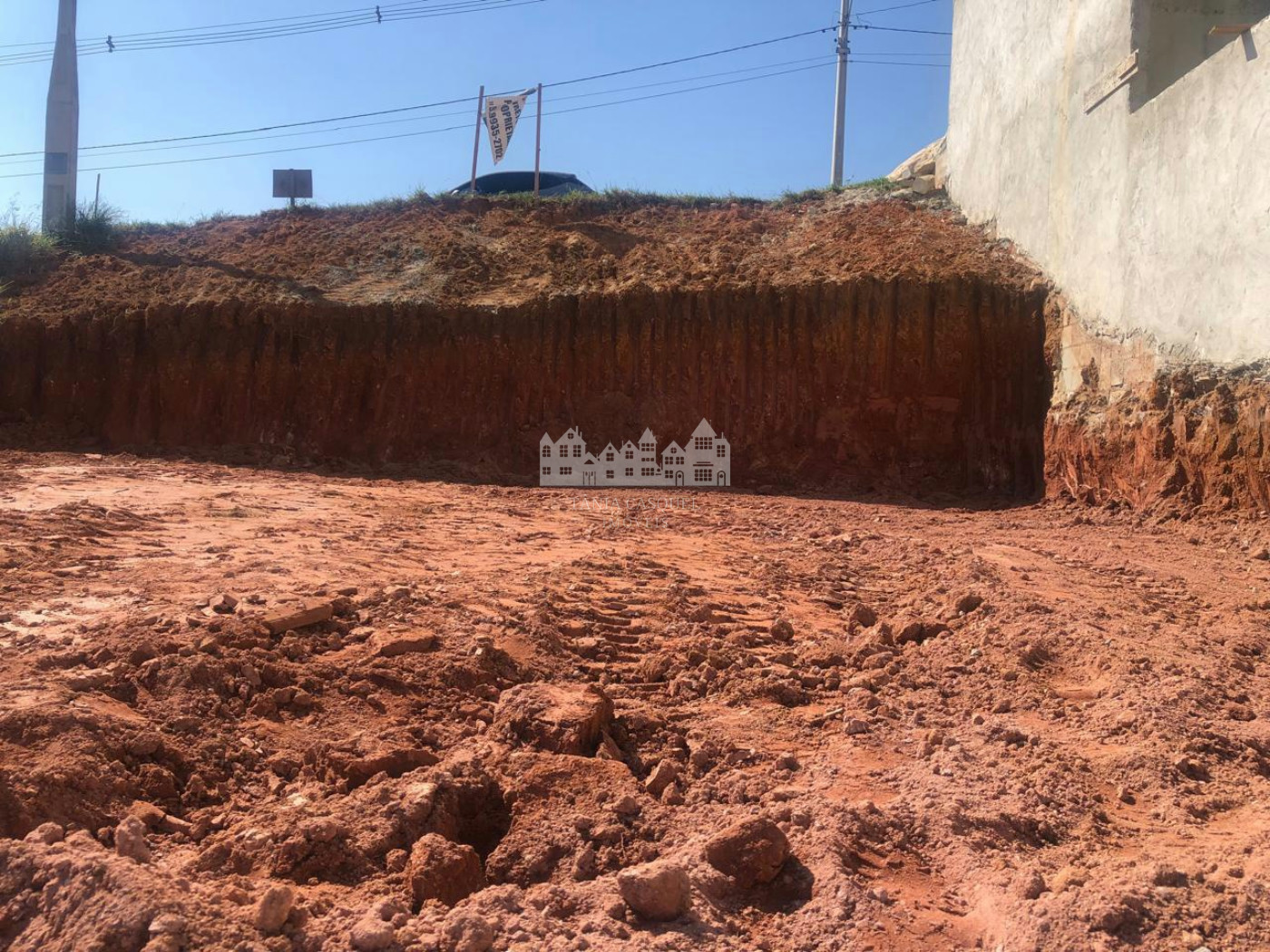 Terreno à venda no condomínio Alto da Floresta, Bom Jesus dos Perdões - SP