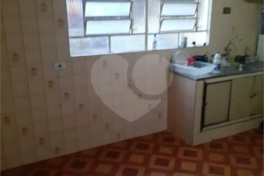 Sobrado à venda com 4 quartos, sendo 1 suíte, em Campo Limpo, São Paulo, SP