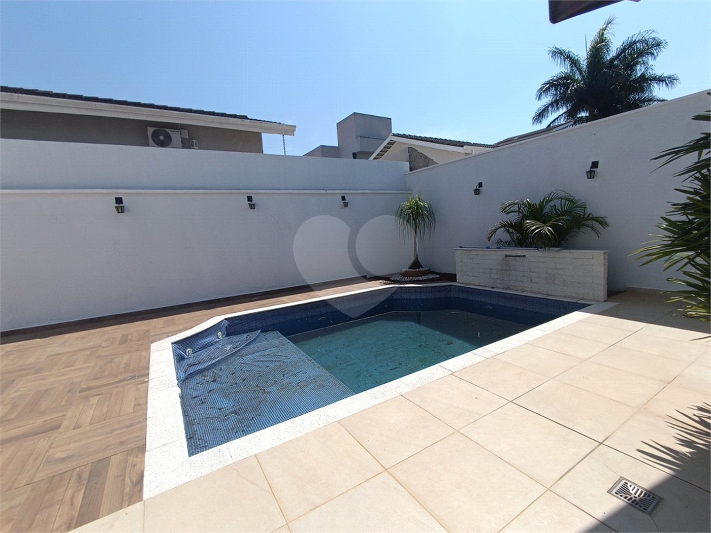 Casa à venda com 4 quartos, sendo 2 suítes, no condomínio Terras de Santa Adélia, Vargem Grande Paulista - SP