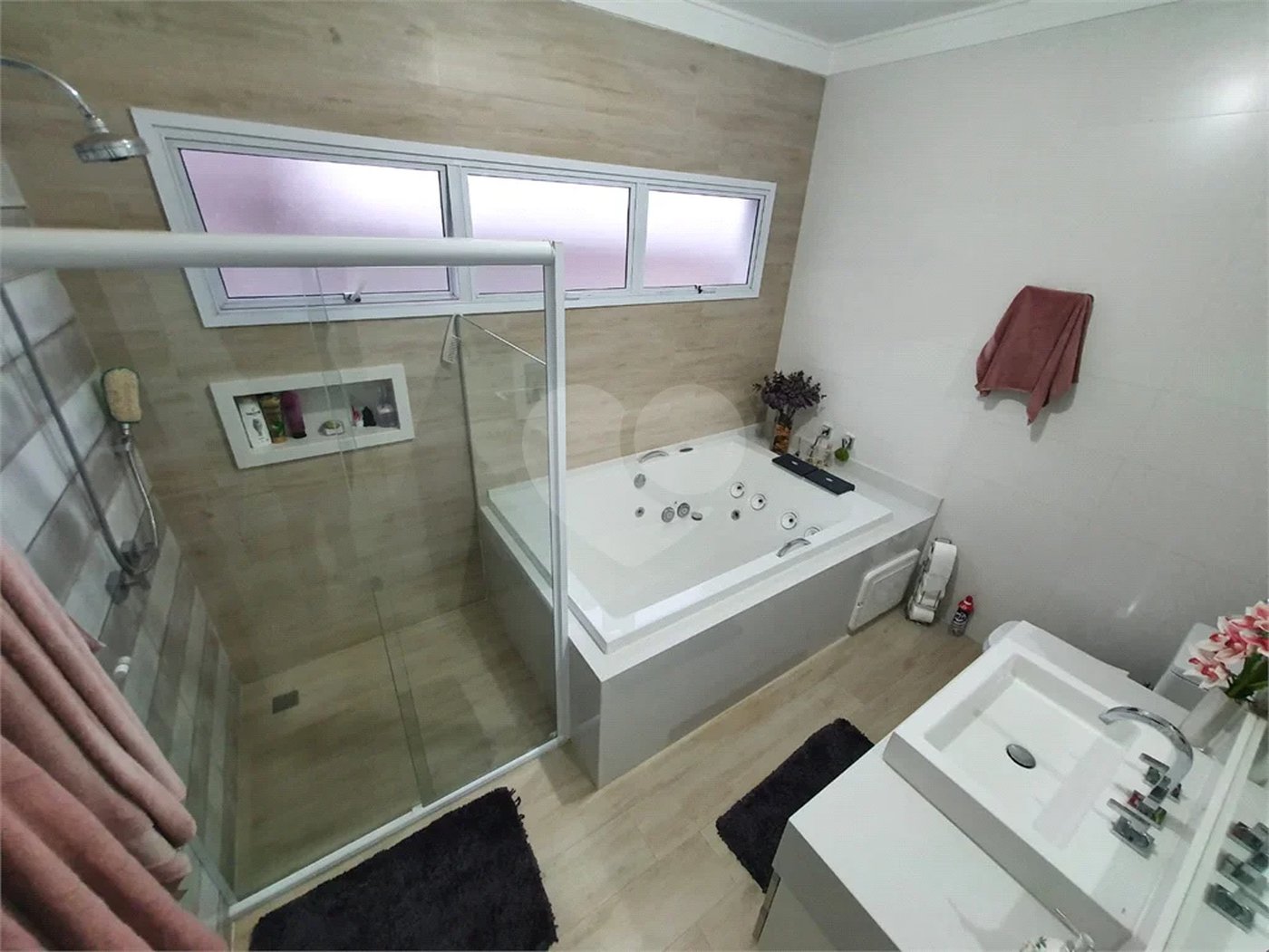 Casa à venda com 4 suítes no condomínio Granville São Venâncio, Itupeva - SP