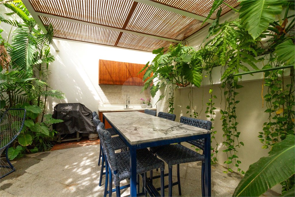 Casa à venda ou para alugar com 4 suítes em Jardim América, São Paulo, SP