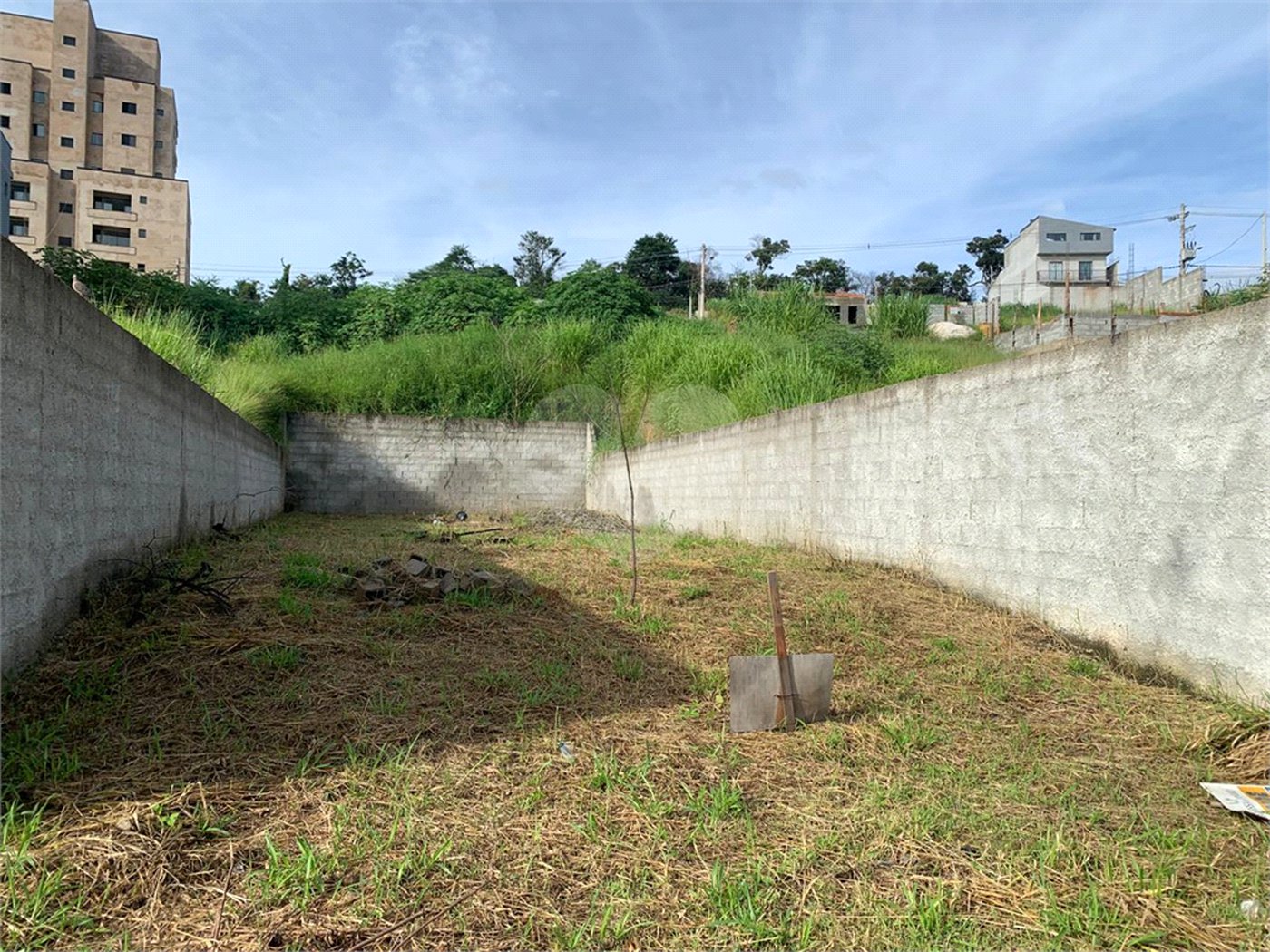 Terreno à venda no condomínio Loteamento - Residencial Jardins Catalunha - Bella Atibaia, Atibaia - SP