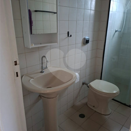 Apartamento à venda com 2 quartos em Parque Maria Domitila, São Paulo, SP