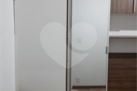 Apartamento à venda com 2 quartos em Vila das Belezas, São Paulo, SP