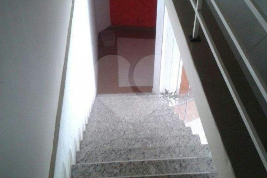 Sobrado à venda com 5 quartos, sendo 4 suítes, em Horto, São Paulo, SP