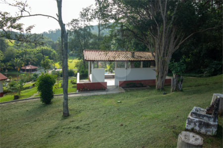 Sítio à venda com 14 quartos, sendo 4 suítes, em Gabriel Piza, São Roque, SP