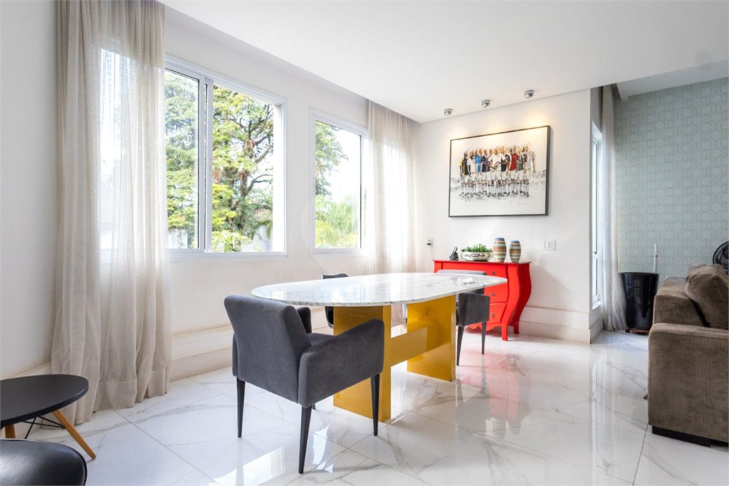 Casa à venda com 4 suítes no condomínio Villa Castanheira, São Paulo - SP