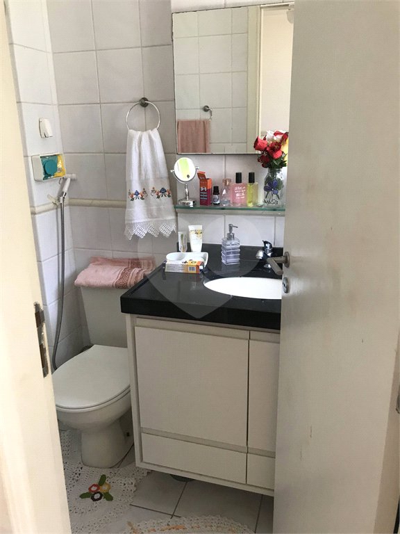 Apartamento à venda com 3 quartos, sendo 1 suíte, em Parque Residencial Aquarius, São José dos Campos, SP