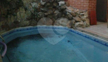 Sobrado à venda com 3 suítes em Vila Nivi, São Paulo, SP