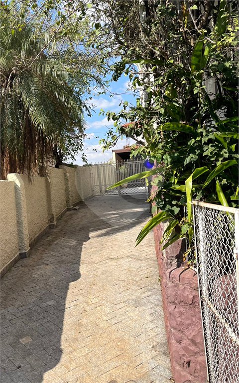 Casa à venda com 4 quartos, sendo 1 suíte, em Jardim São Bento, São Paulo, SP