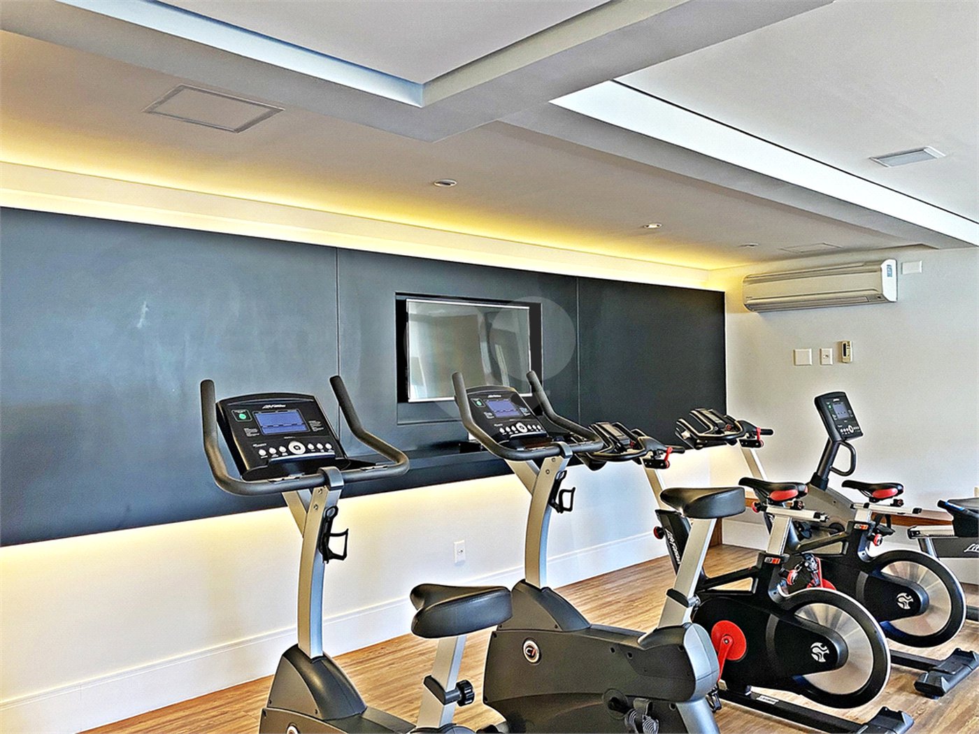 Apartamento à venda com 3 suítes em Santana, São Paulo, SP