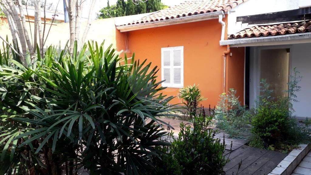 Sobrado à venda com 3 quartos, sendo 1 suíte, em Campo Belo, São Paulo, SP