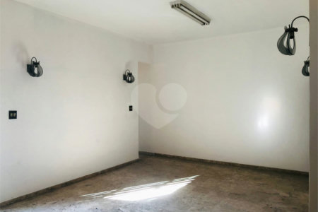 Casa à venda com 3 quartos, sendo 1 suíte,  no Centro, Mogi das Cruzes, SP