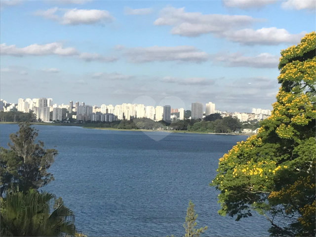 Casa à venda com 4 quartos, sendo 1 suíte,  em Guarapiranga, São Paulo, SP