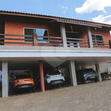 Casa à venda com 3 quartos, sendo 1 suíte, no condomínio Parque da Fazenda, Itatiba - SP