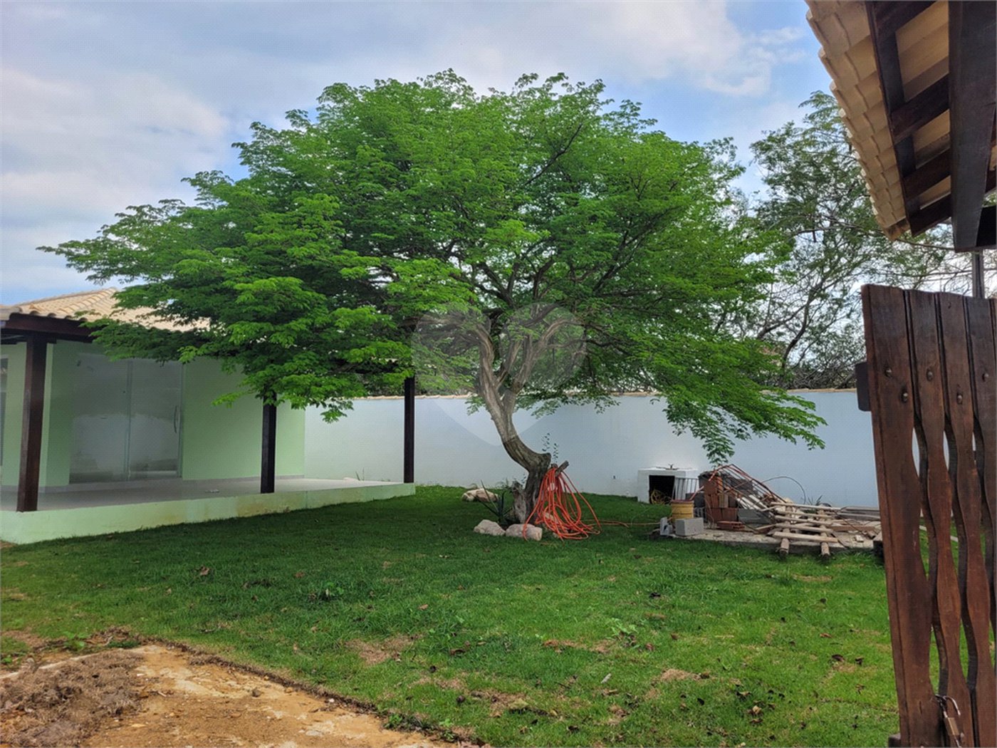 Terreno em condomínio à venda com 3 quartos, sendo 2 suítes, em Caravelas, Armação dos Búzios, RJ