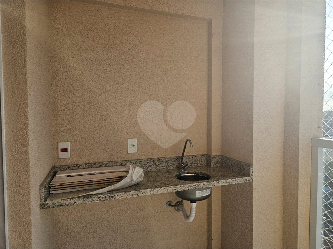 Apartamento à venda com 3 quartos, sendo 1 suíte, no Centro, Poá, SP