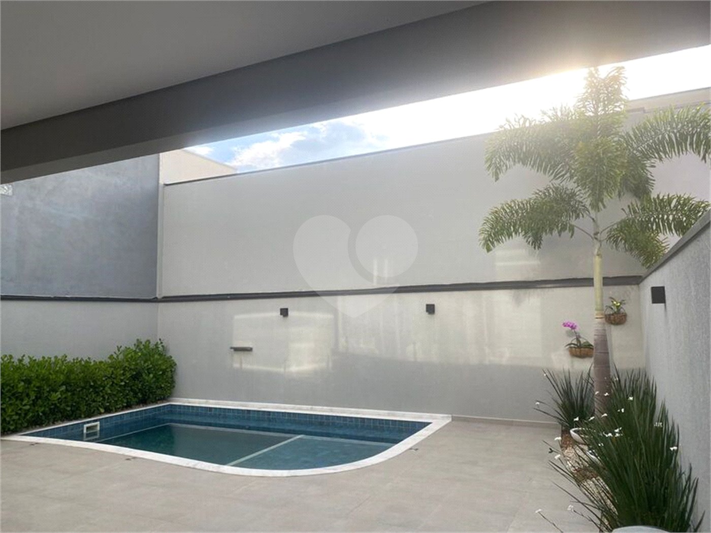 Casa à venda com 3 quartos, sendo 1 suíte,  no condomínio Mantova, Indaiatuba - SP