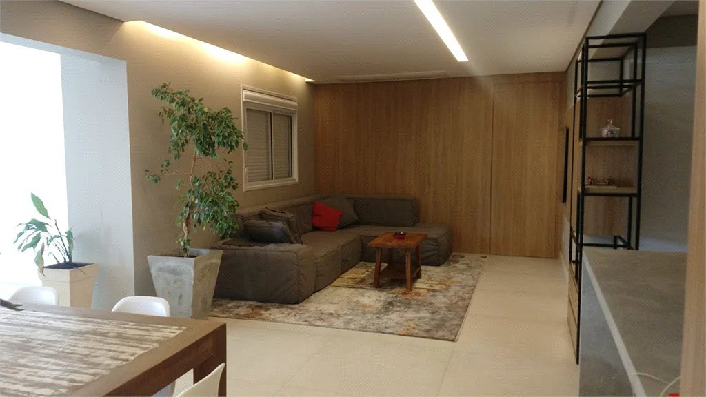 Apartamento à venda com 3 suítes em Jardim Caboré, São Paulo, SP