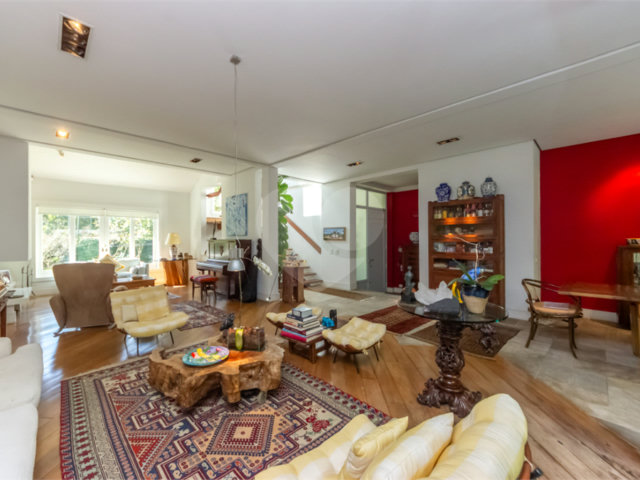Casa de Vila à venda com 4 quartos, sendo 2 suítes,  em Alto da Boa Vista, São Paulo, SP