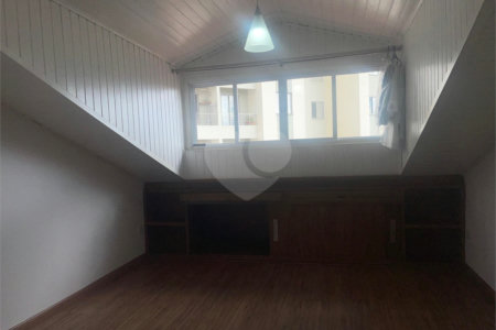 Casa à venda com 3 quartos, sendo 1 suíte,  no condomínio Vilagio Viccino, São Paulo - SP