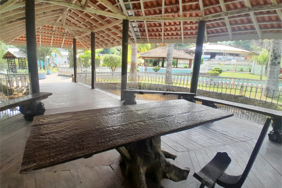 Chácara à venda ou para alugar com 20 quartos, sendo 10 suítes,  em Serra da Cantareira, Mairiporã, SP