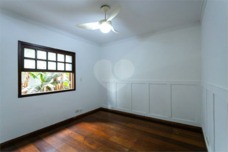 Casa Térrea à venda com 3 quartos, sendo 2 suítes, em Jardim Marajoara, São Paulo, SP